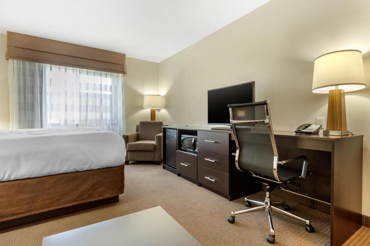 Sleep Inn & Suites Devils Lake Bagian luar foto