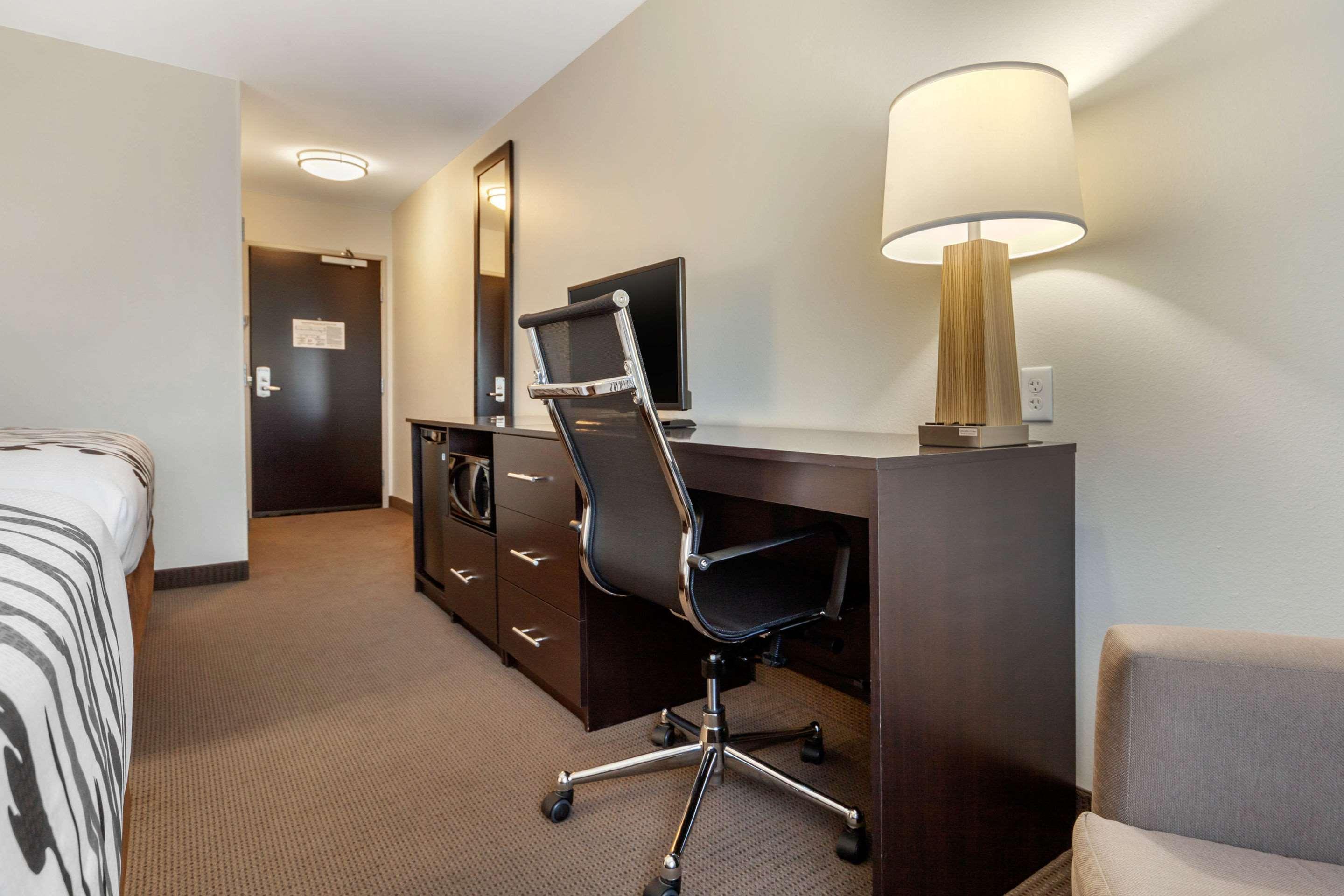 Sleep Inn & Suites Devils Lake Bagian luar foto
