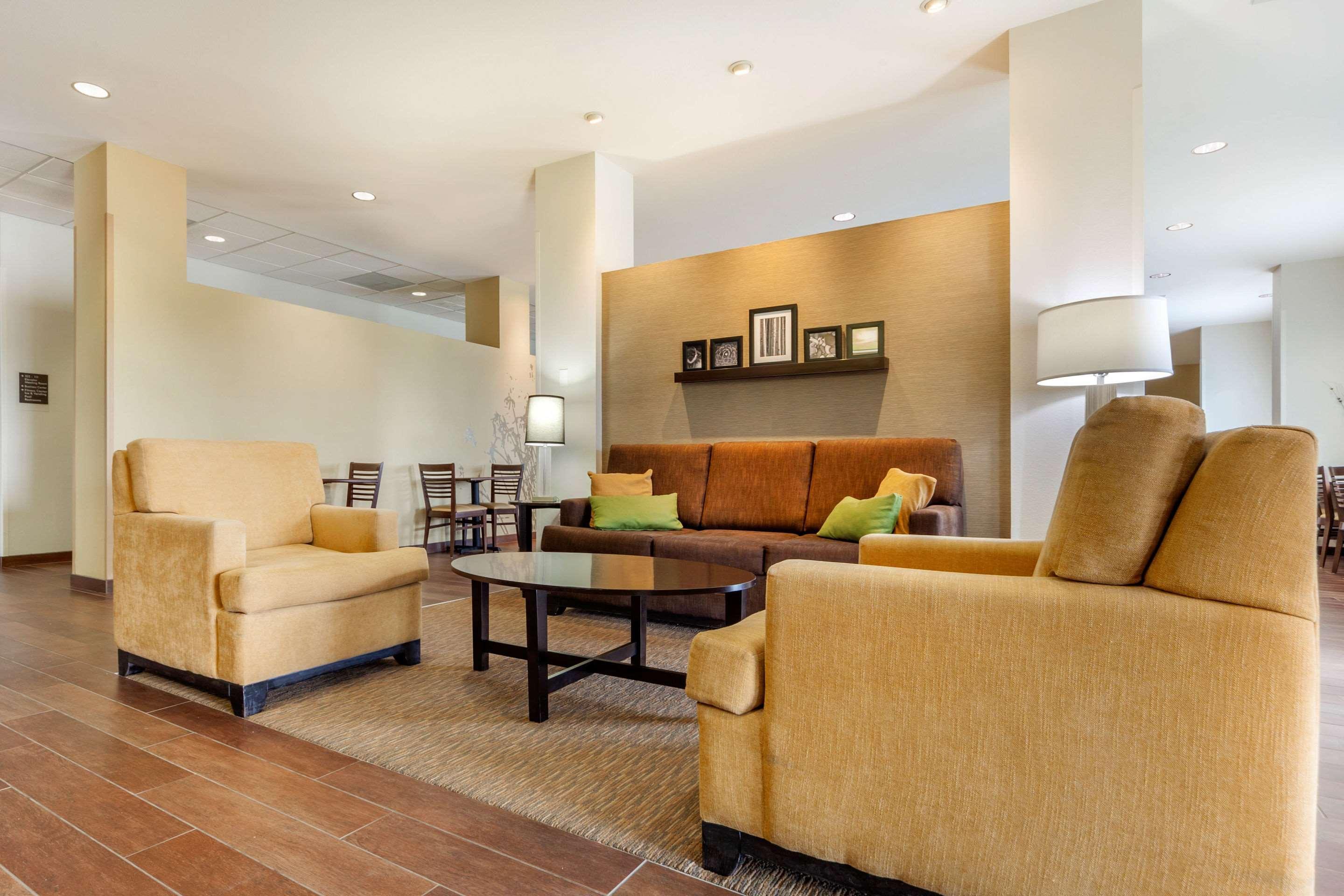 Sleep Inn & Suites Devils Lake Bagian luar foto