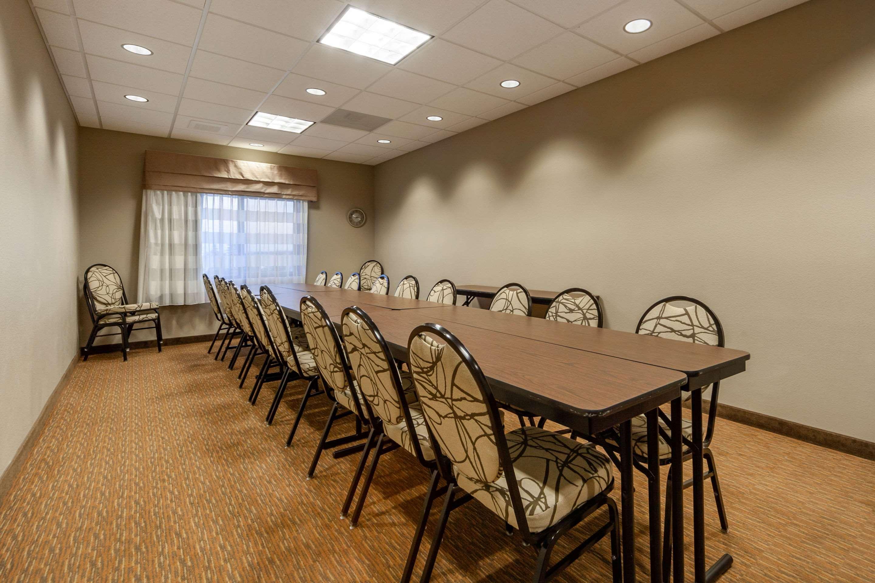 Sleep Inn & Suites Devils Lake Bagian luar foto