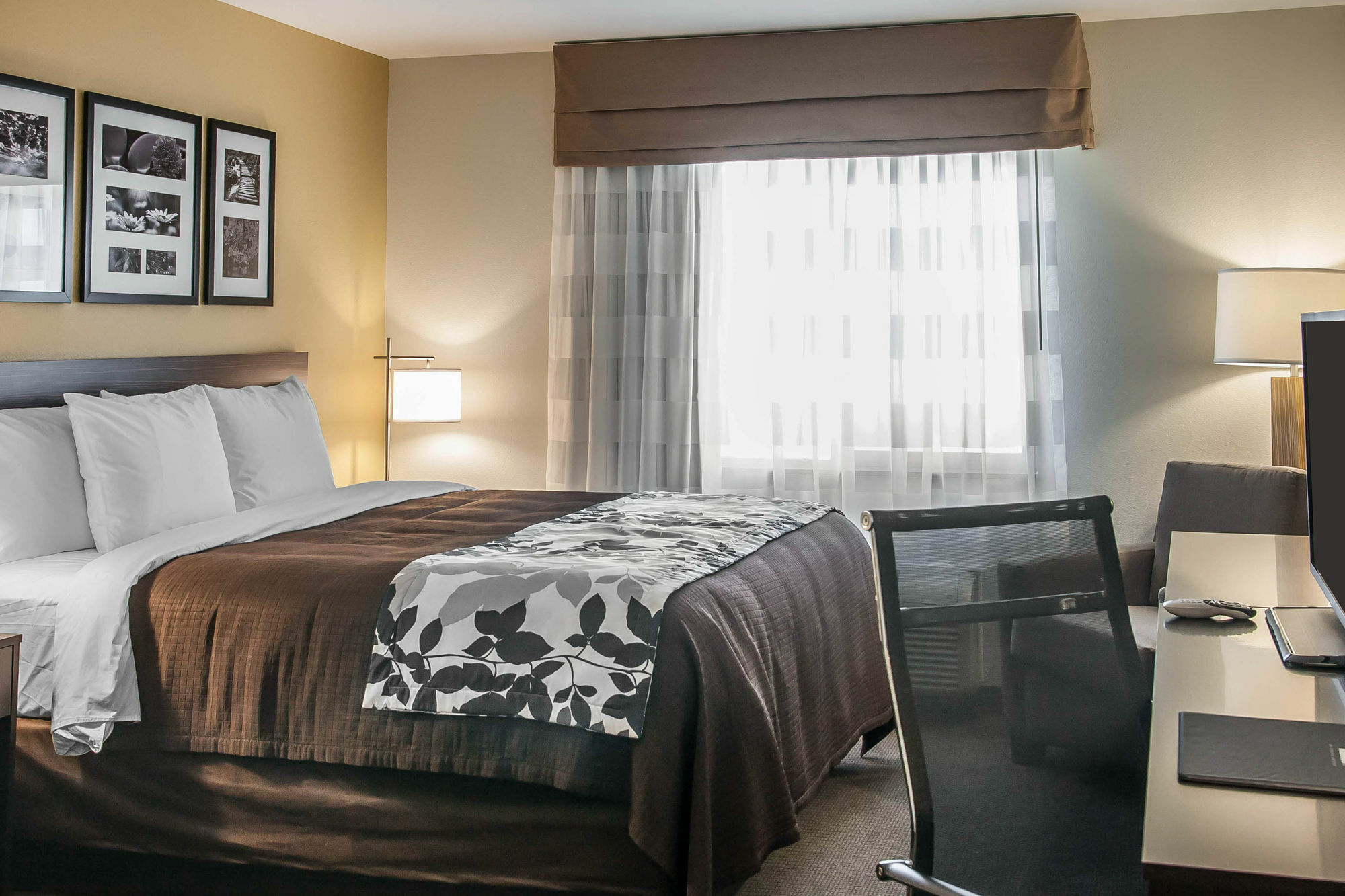 Sleep Inn & Suites Devils Lake Bagian luar foto