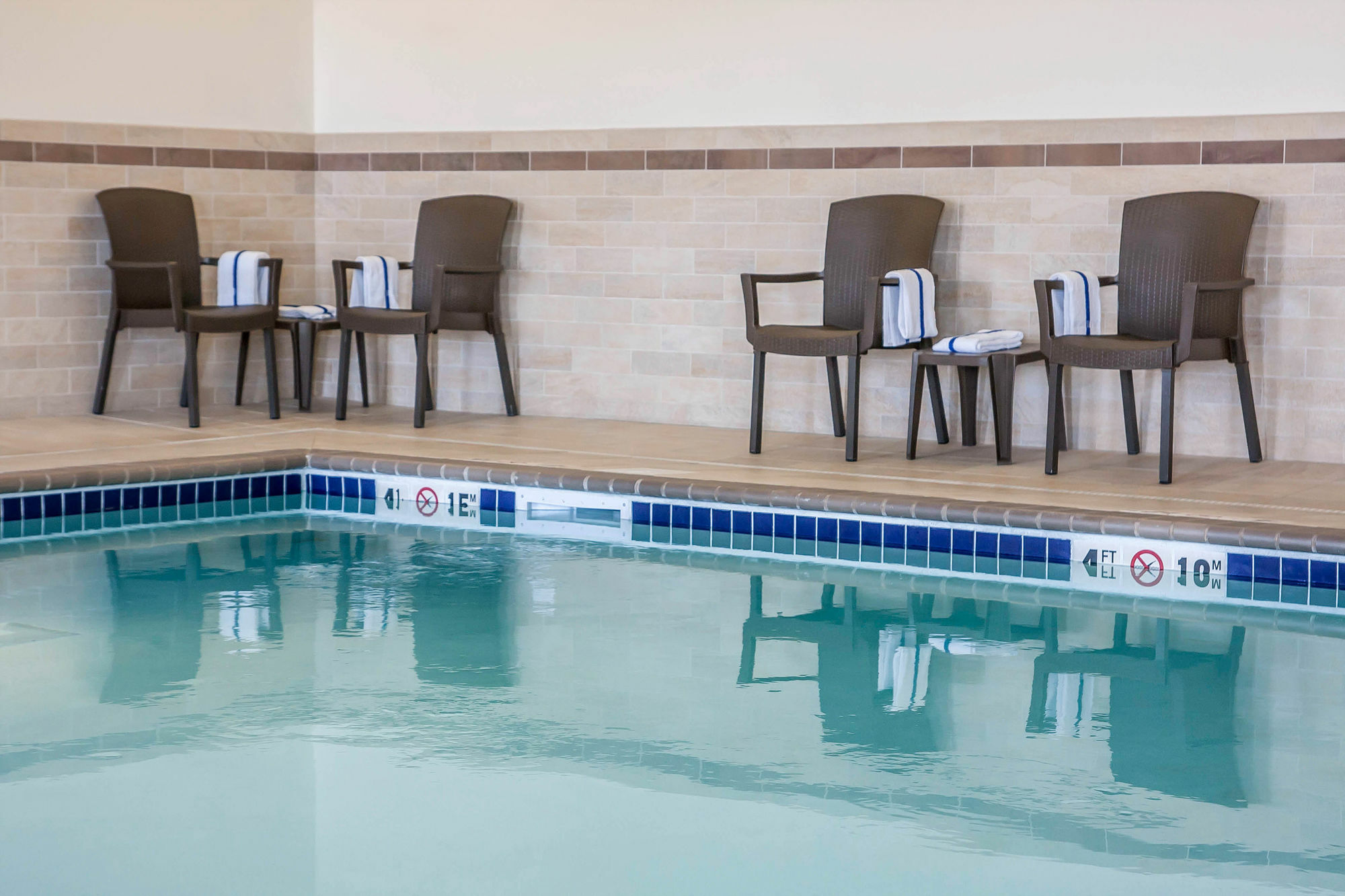 Sleep Inn & Suites Devils Lake Bagian luar foto